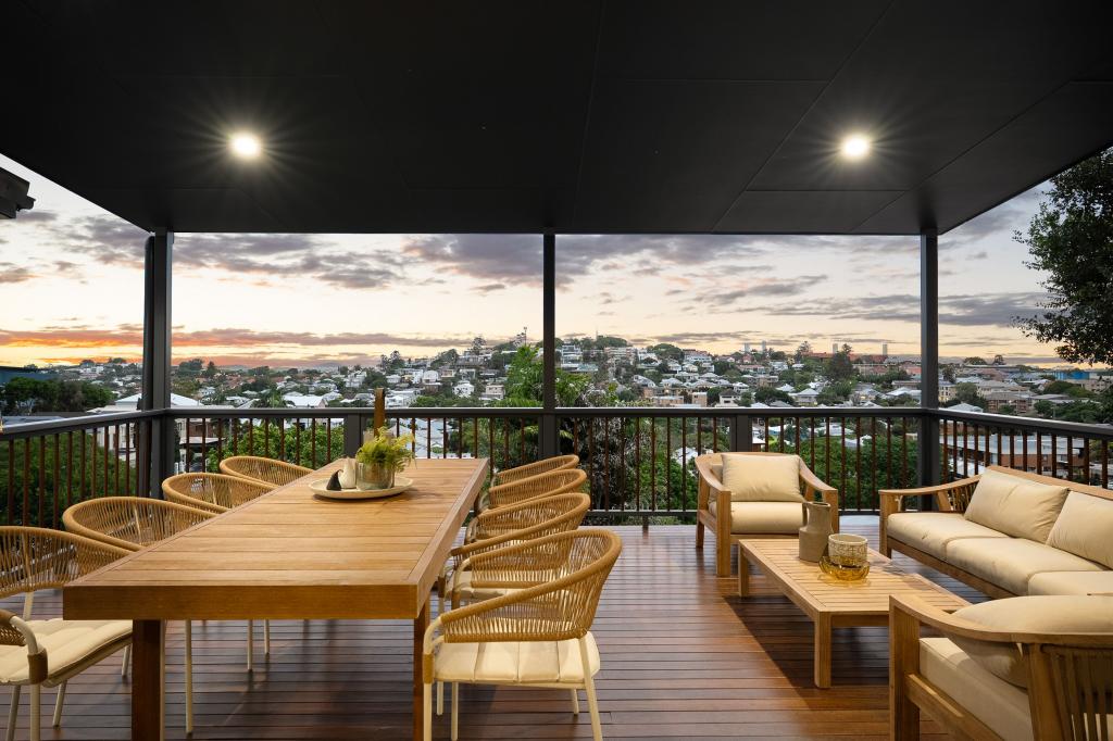 47 BOTANY ST, CLAYFIELD, QLD 4011