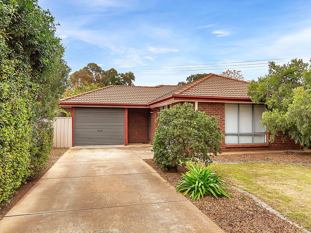 4 CHASE CT, BLAKEVIEW, SA 5114