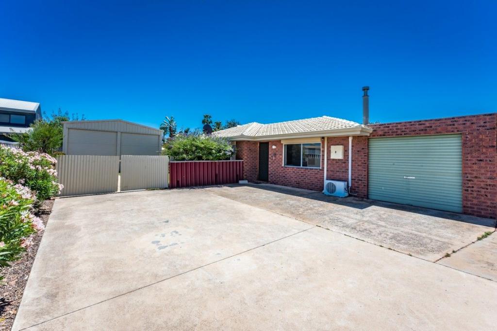 2/225 First St, Wonthella, WA 6530