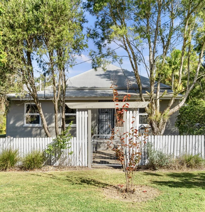 12 Syntax St, Sadliers Crossing, QLD 4305