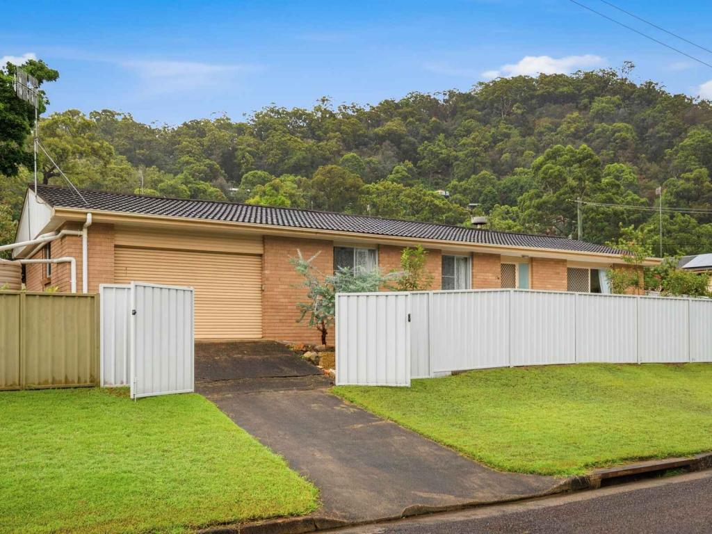 2 Genoa Pl, Tascott, NSW 2250