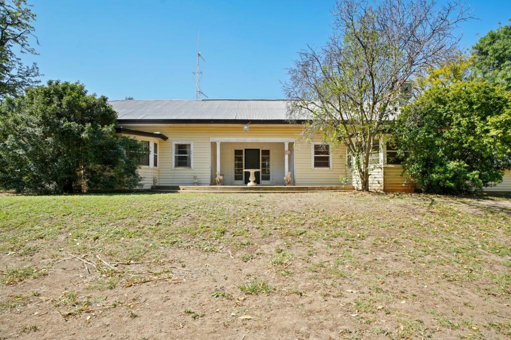 1883 Burroway Rd, Narromine, NSW 2821