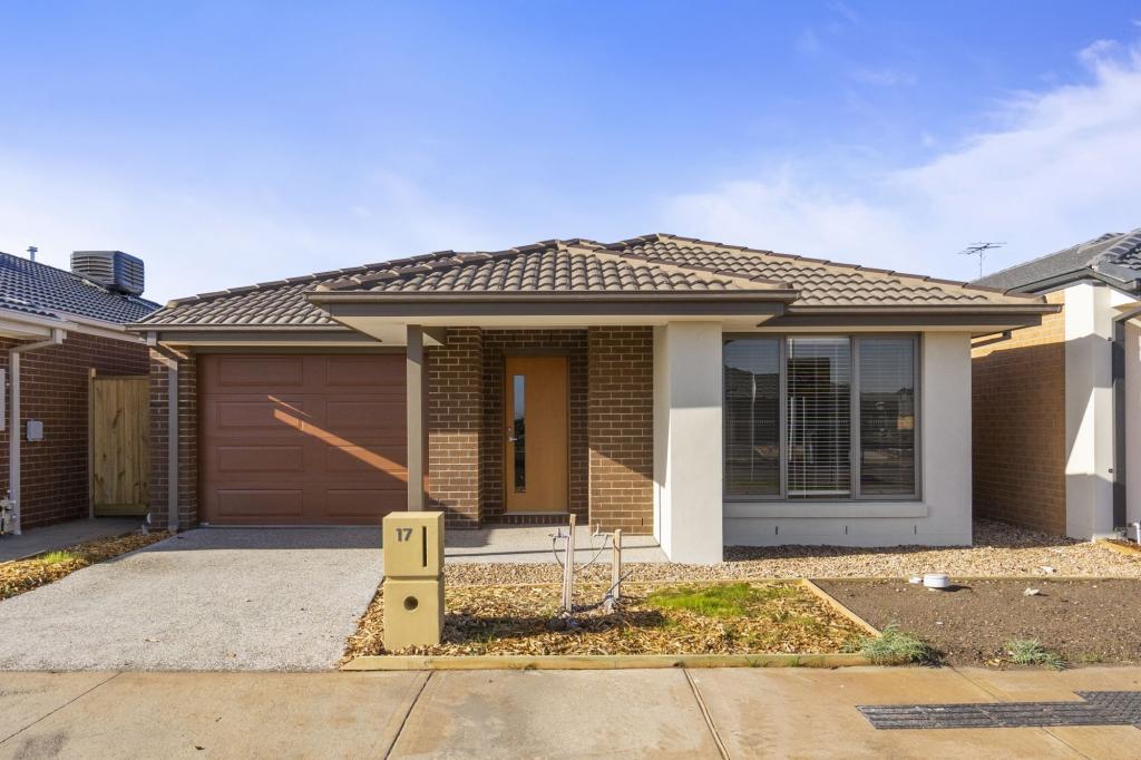 17 STANMORE CRES, WYNDHAM VALE, VIC 3024