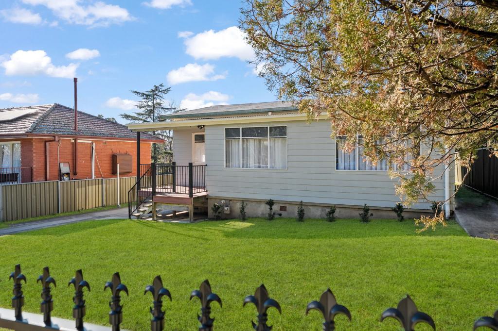 10 ESROM ST, WEST BATHURST, NSW 2795