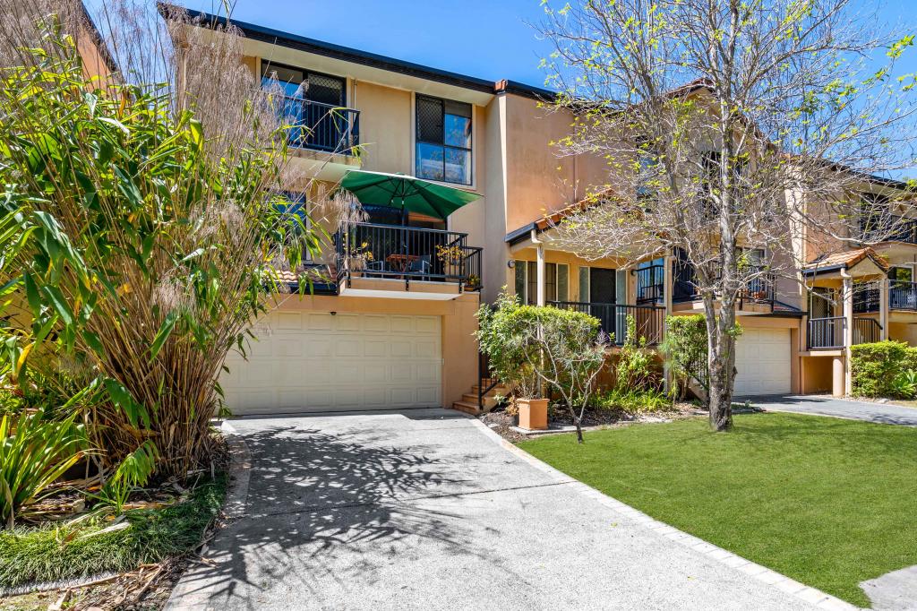 3/14 GAMMON DR, VARSITY LAKES, QLD 4227