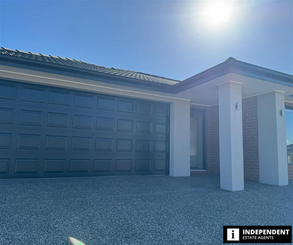 10 Cadet Way, Clyde, VIC 3978