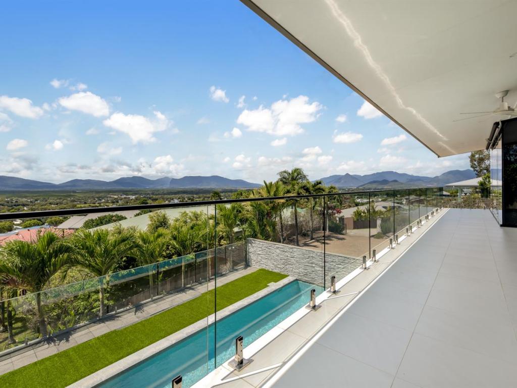 8 Cribwood Cl, Mount Sheridan, QLD 4868