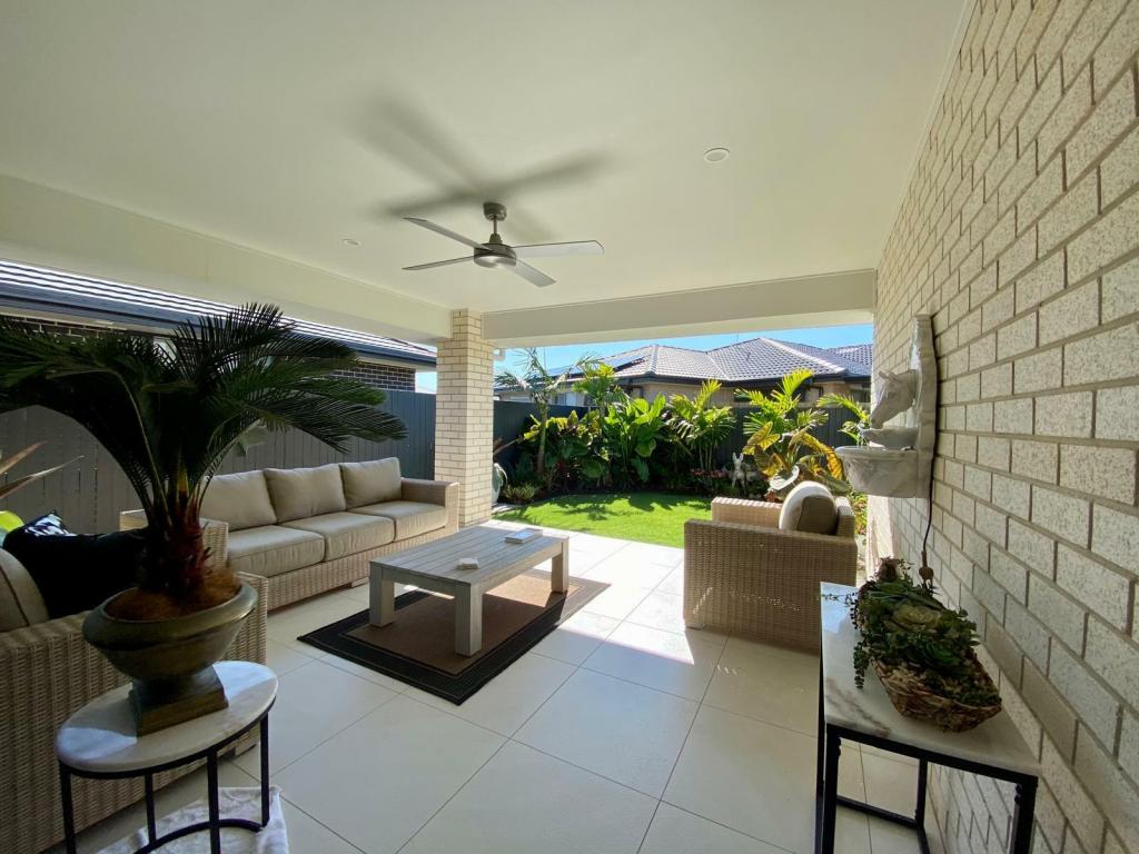 37 Fairbourne Tce, Pimpama, QLD 4209