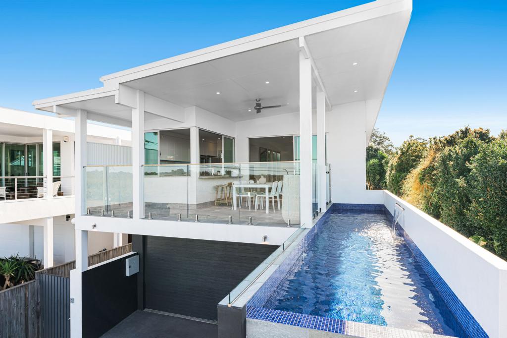 761 Esplanade, Lota, QLD 4179