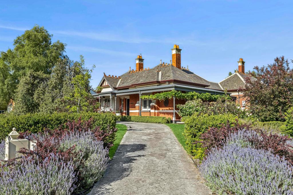 13 Langley St, Kyneton, VIC 3444