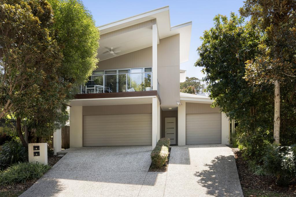8 VANTAGE DR, YAROOMBA, QLD 4573