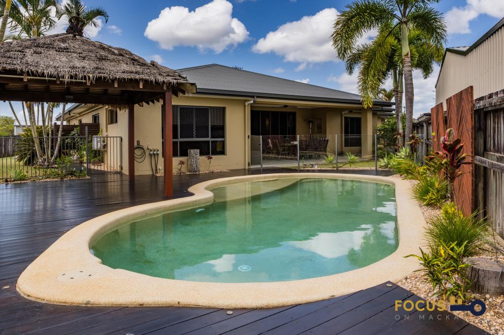 70 Gingham St, Glenella, QLD 4740