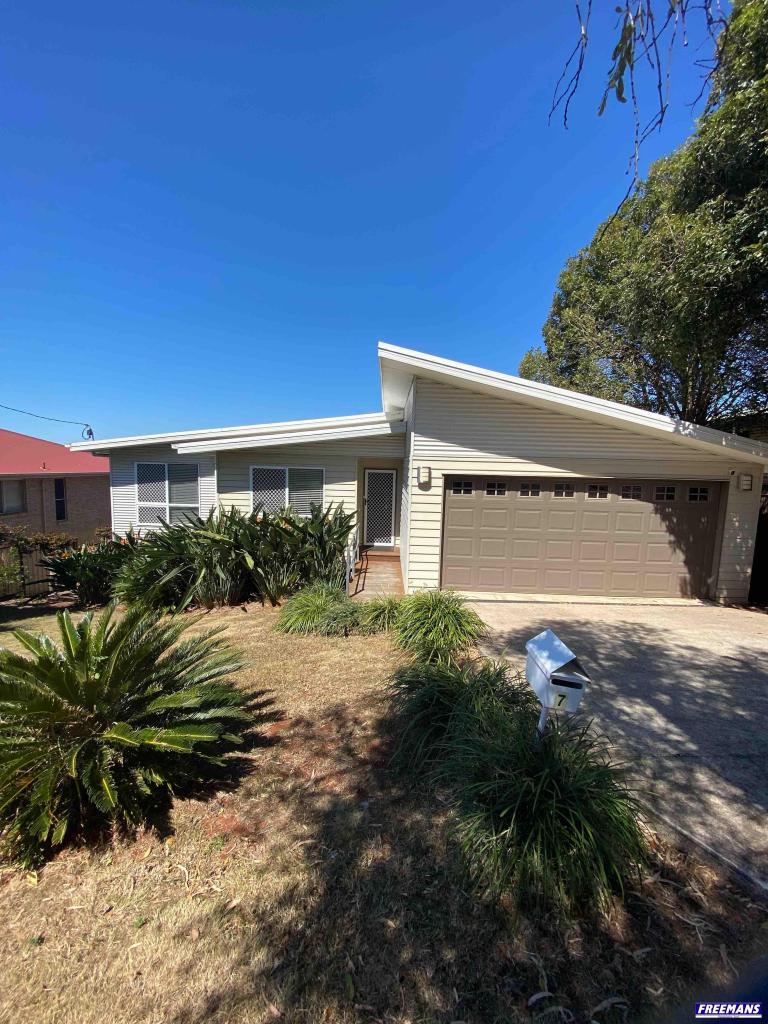 7 Adermann Dr, Kingaroy, QLD 4610