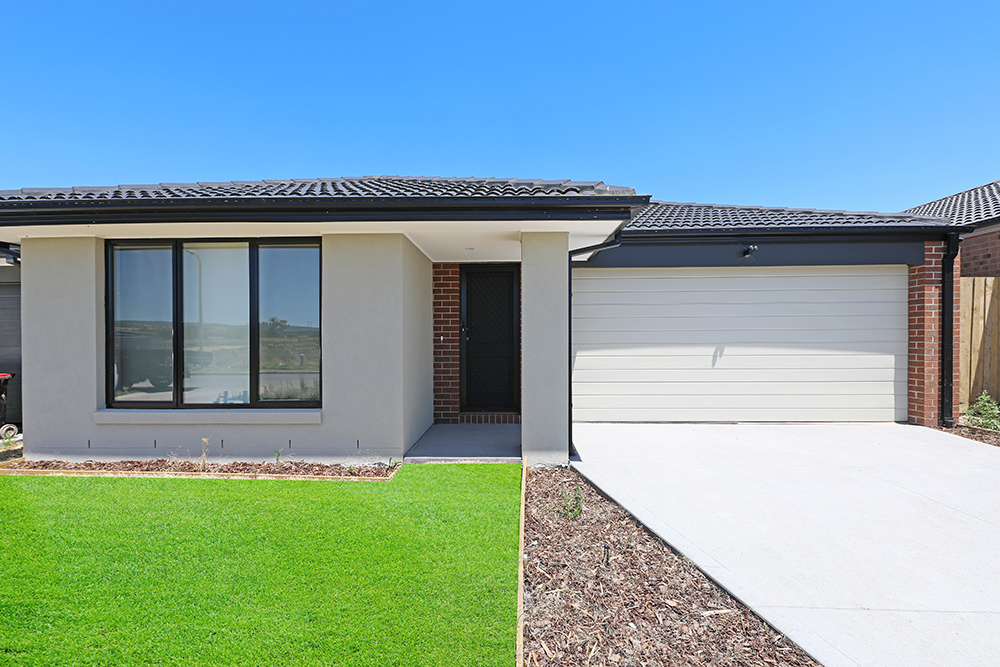24 Foxtail Cct, Wallan, VIC 3756