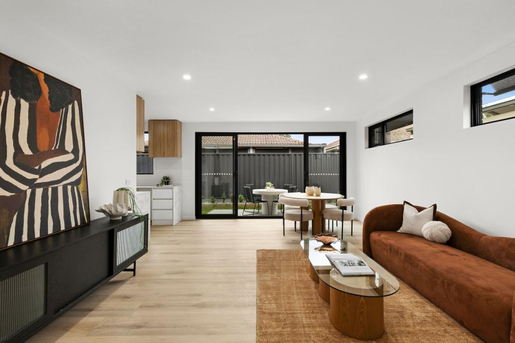 7/4 EILEEN ST, HADFIELD, VIC 3046