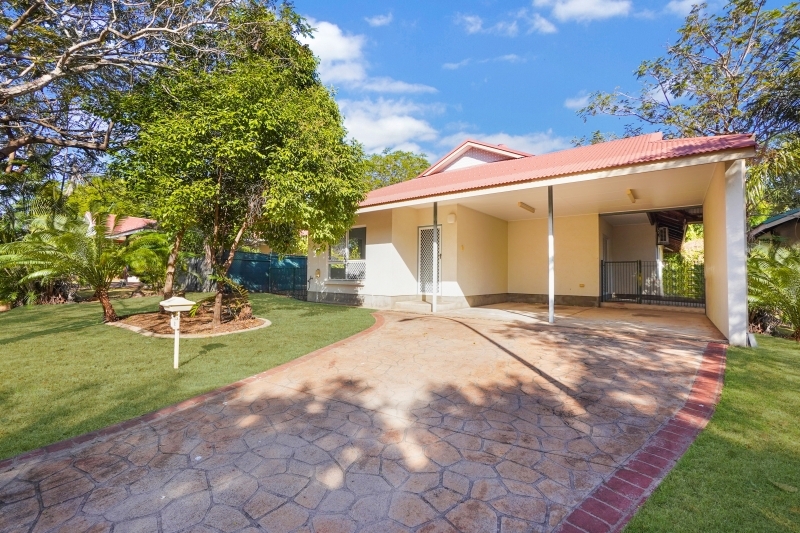 2 Yale Pde, Durack, NT 0830