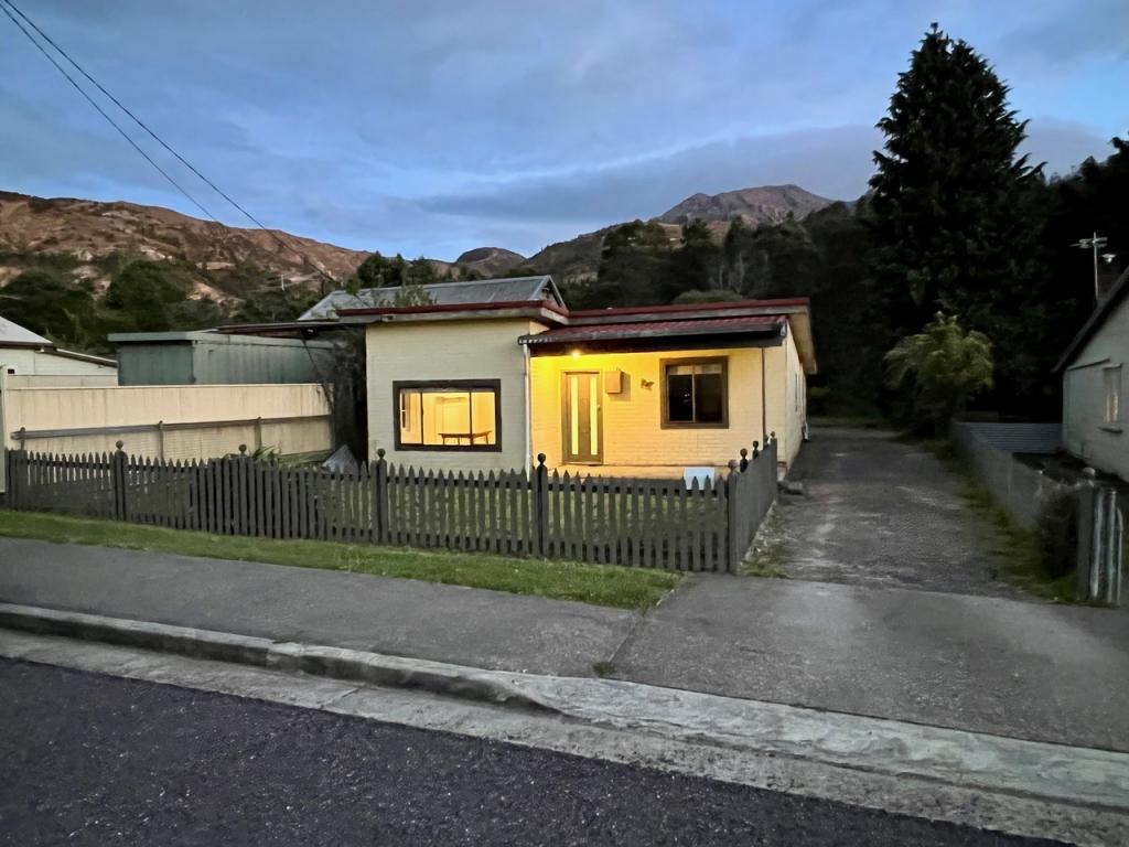 58 Batchelor St, Queenstown, TAS 7467