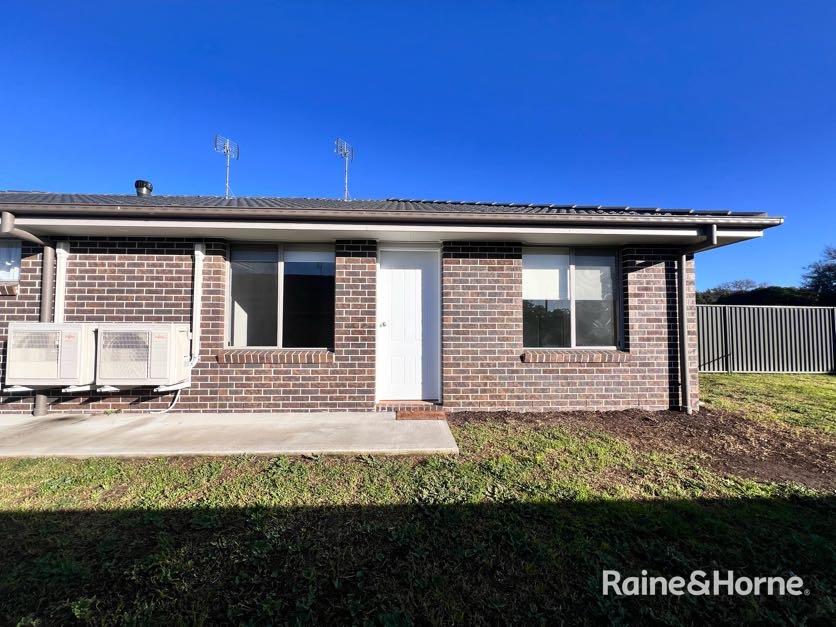 2/11c Chelmsford St, Kootingal, NSW 2352
