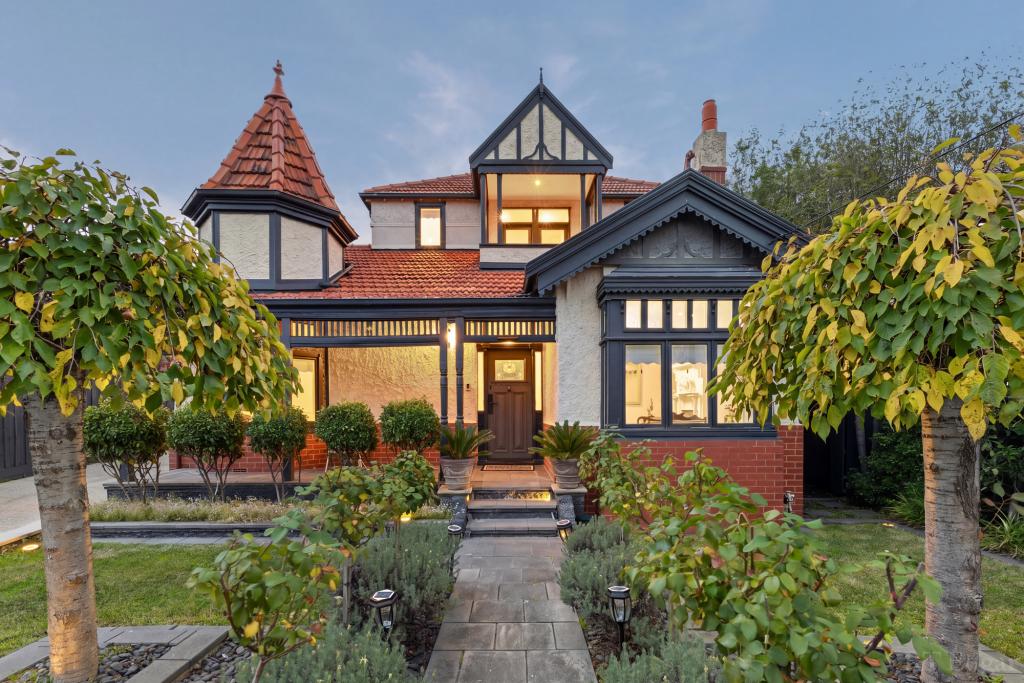 8 Wanawong Cres, Camberwell, VIC 3124
