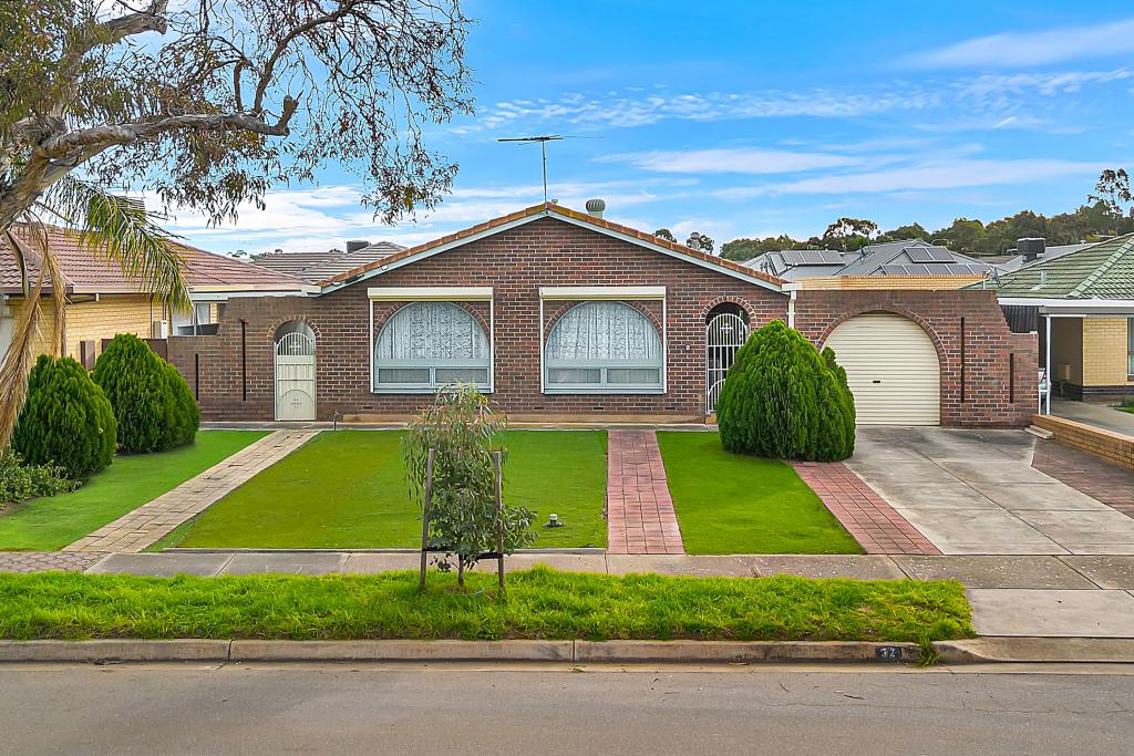 32 BAROONA ST, POORAKA, SA 5095