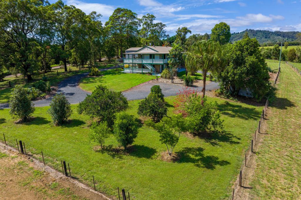 10 Noakes Rd, Traveston, QLD 4570