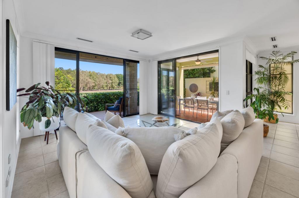 2033/1 The Vistas Dr, Carrara, QLD 4211