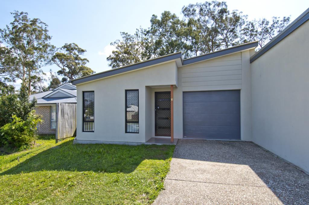 1/2 LINTON ST, LOGANLEA, QLD 4131