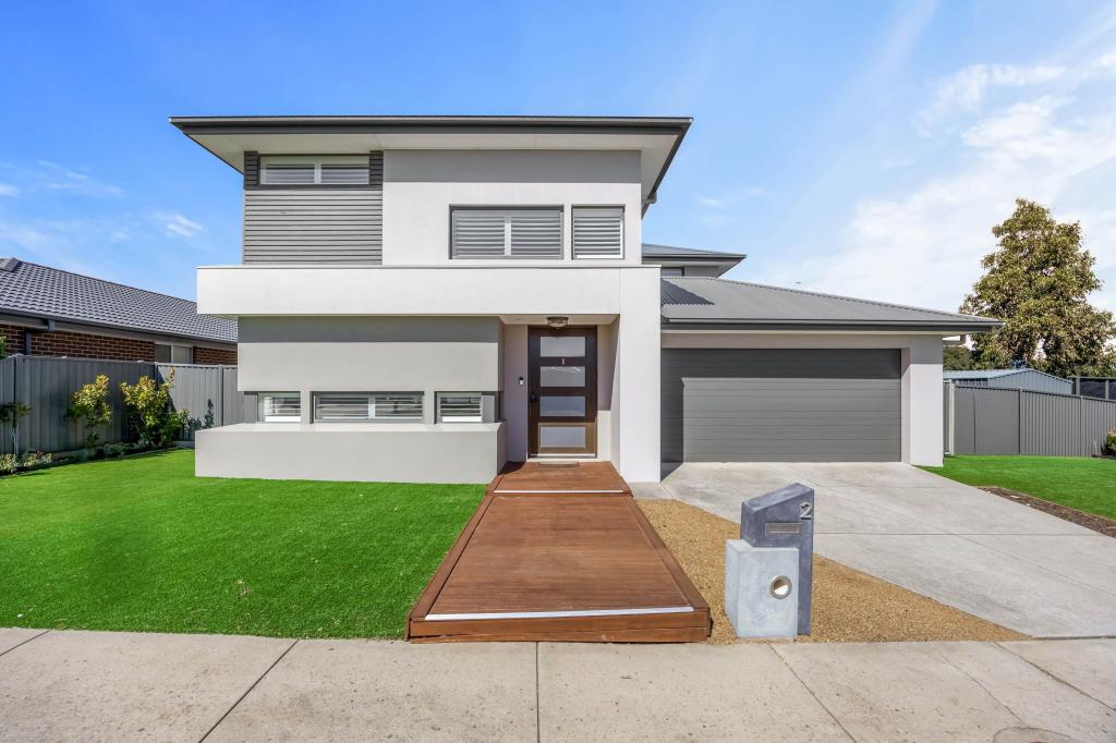 2 YATES ST, LUCAS, VIC 3350