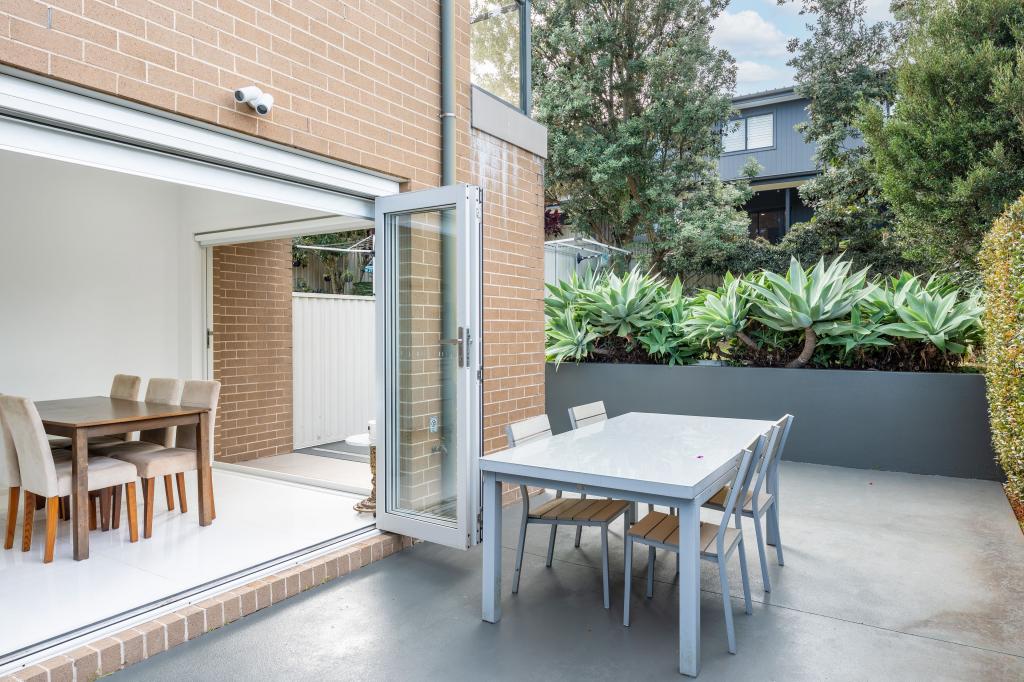 2/11 Short St, Helensburgh, NSW 2508