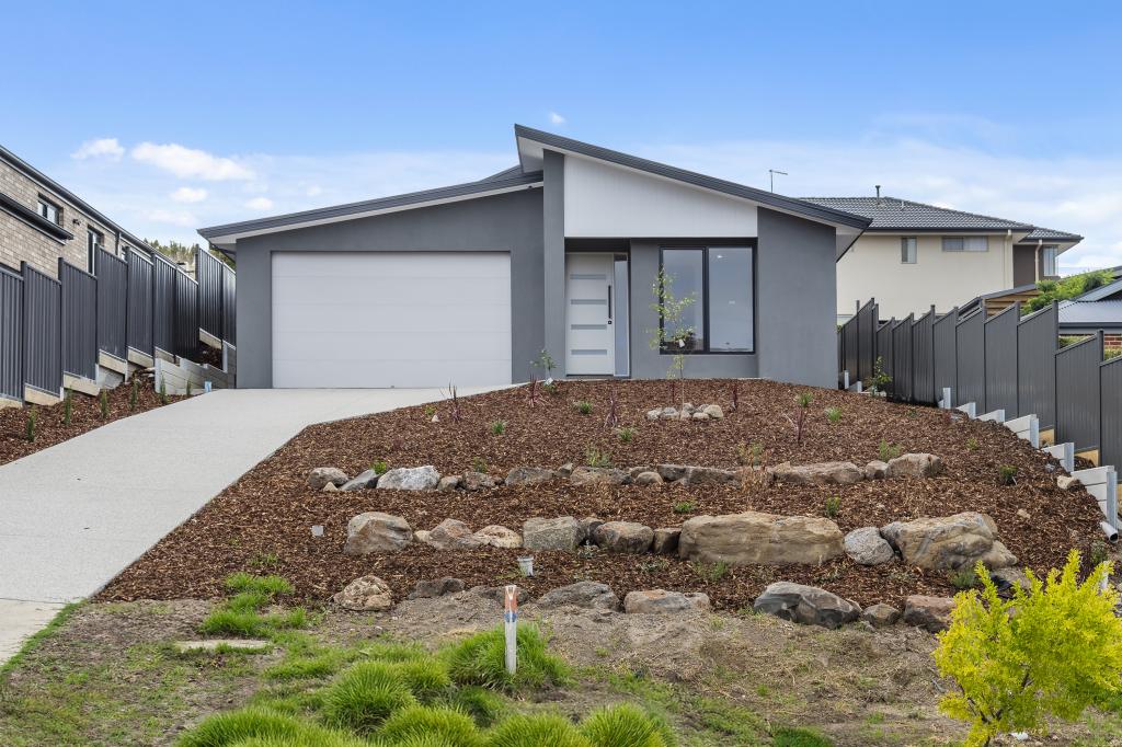 8 Bannon Ave, Sunbury, VIC 3429