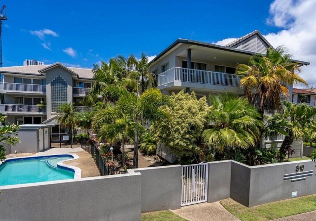 10/10 Rosewood Ave, Broadbeach, QLD 4218