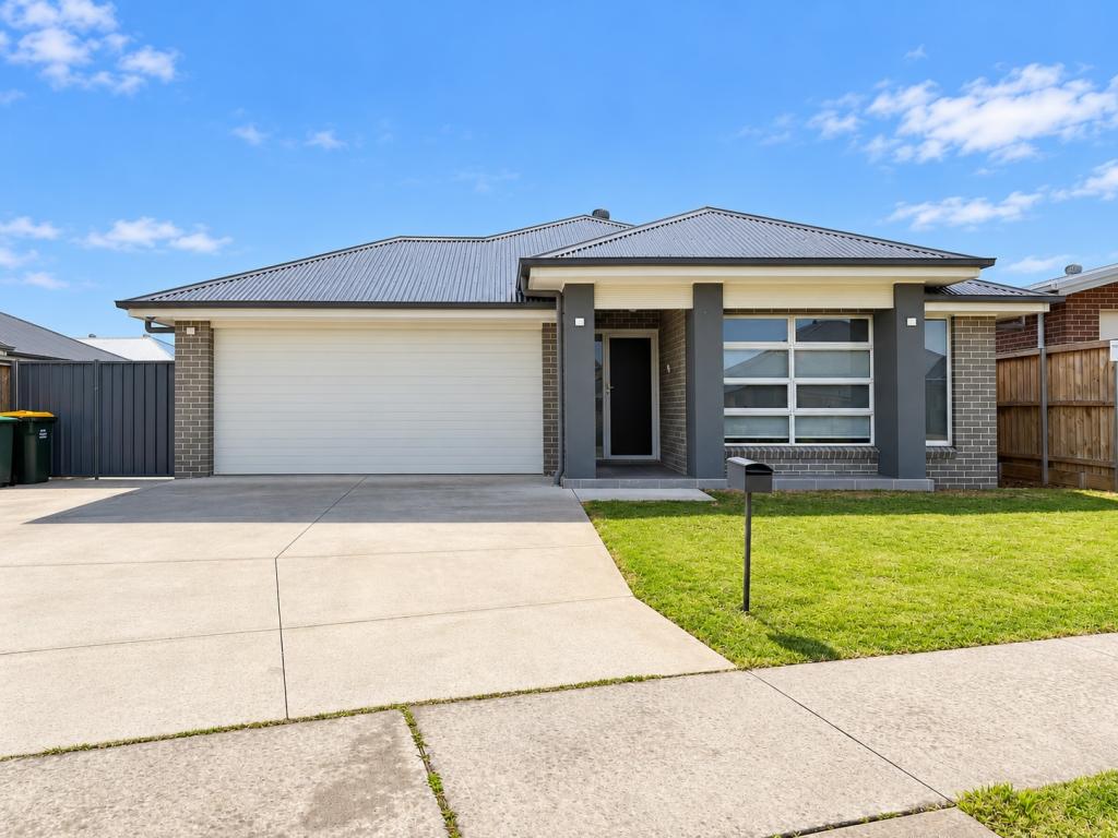 8 Basker St, Chisholm, NSW 2322