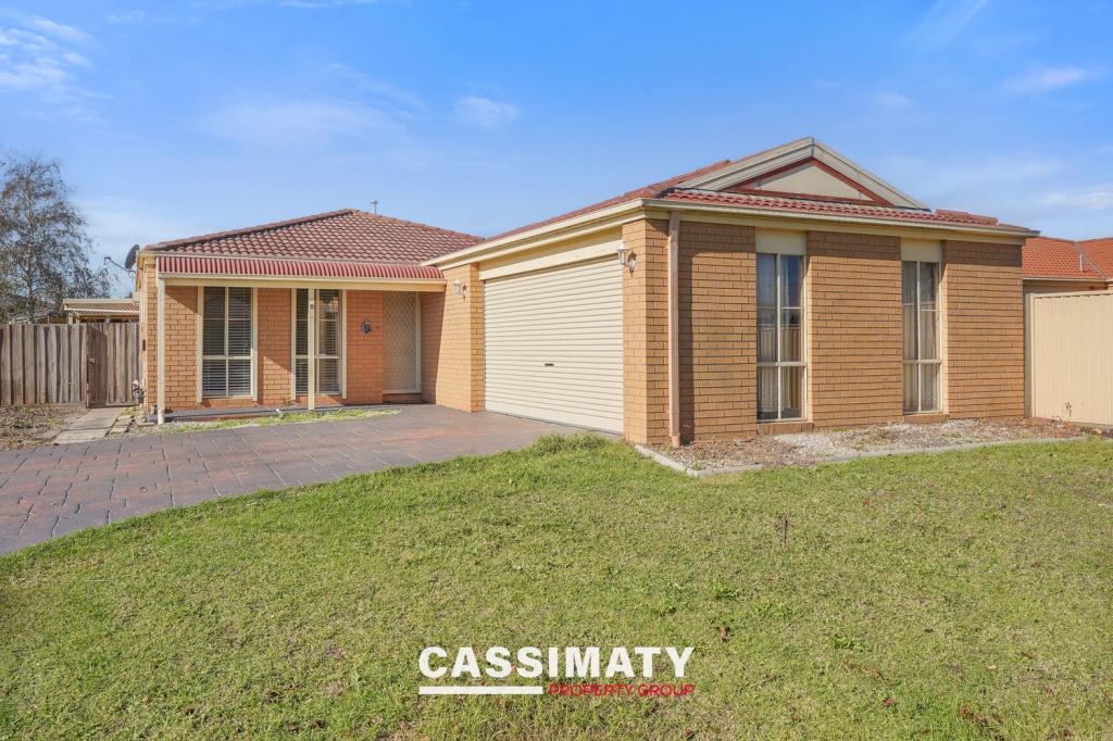 11 Peveril Cres, Cranbourne North, VIC 3977