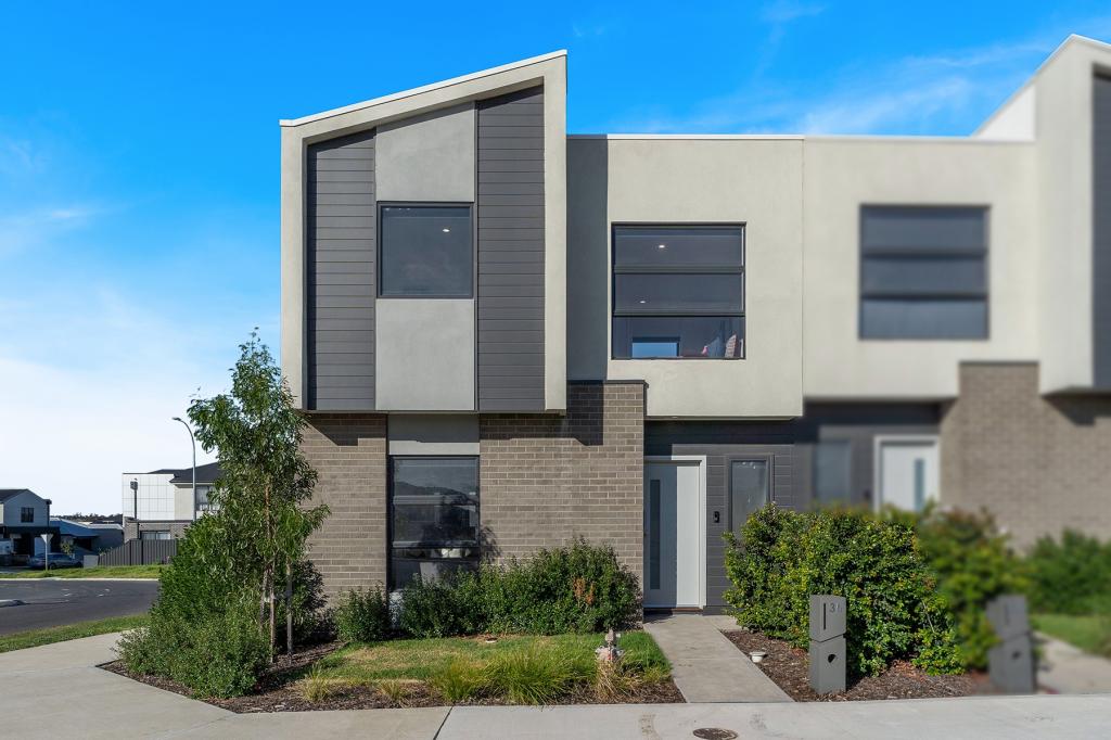 36 Brendan Rd, Greenvale, VIC 3059