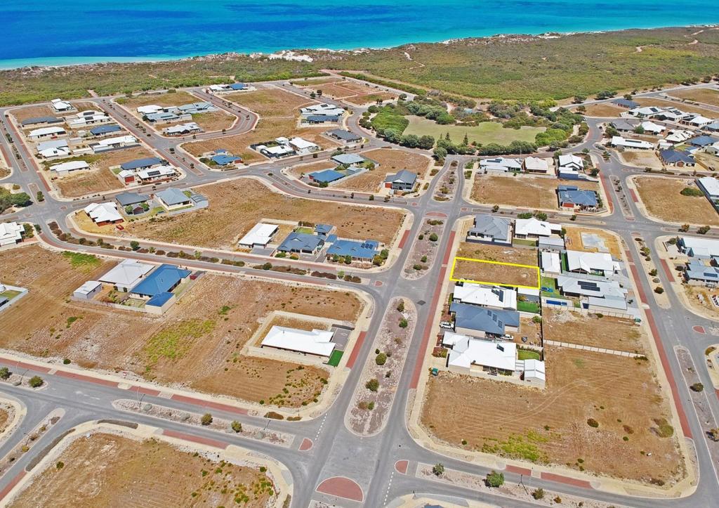 11 Middleton Bvd, Jurien Bay, WA 6516