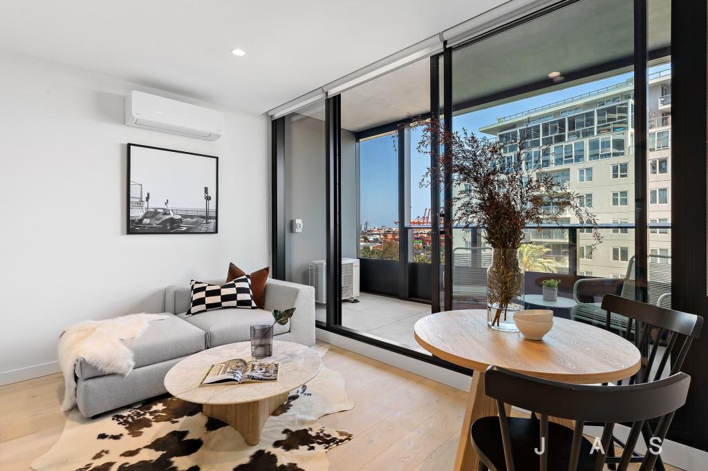 409/2 HALLENSTEIN ST, FOOTSCRAY, VIC 3011