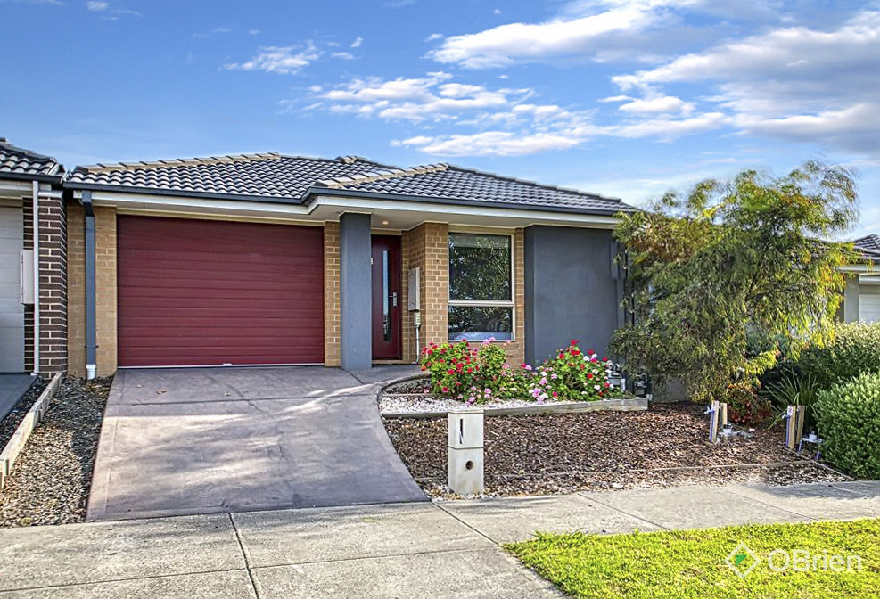 56 Belmont Cres, Pakenham, VIC 3810