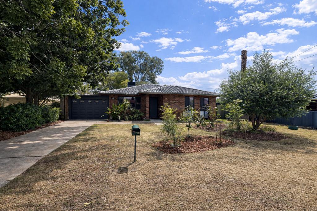 7 Mcalister Pl, Thornlie, WA 6108