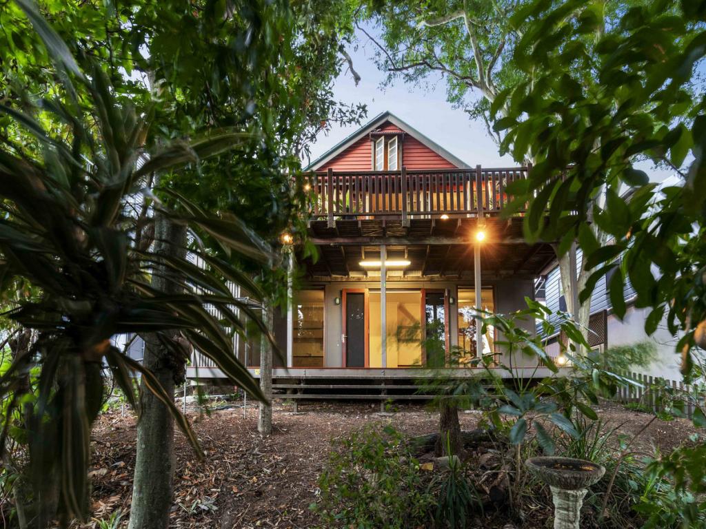 17 Gloucester St, Highgate Hill, QLD 4101