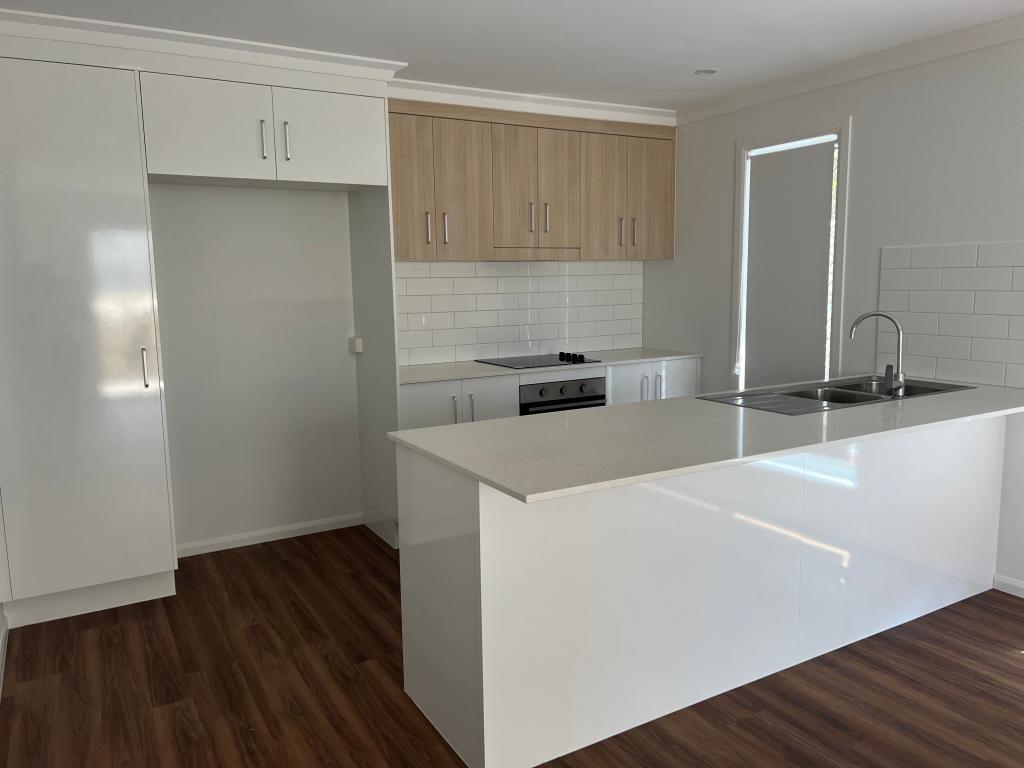 2/4 Anya Cl, Yeppoon, QLD 4703