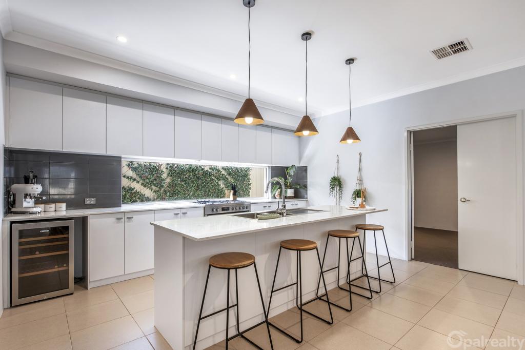 29 Arcoona Ave, Golden Bay, WA 6174