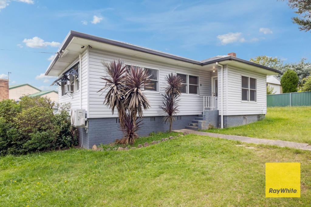 11 Stewart St, Bowenfels, NSW 2790