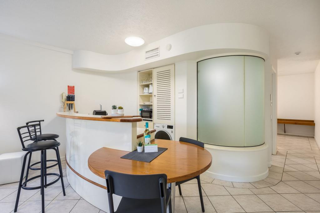 202/71-75 Esplanade, Cairns City, QLD 4870