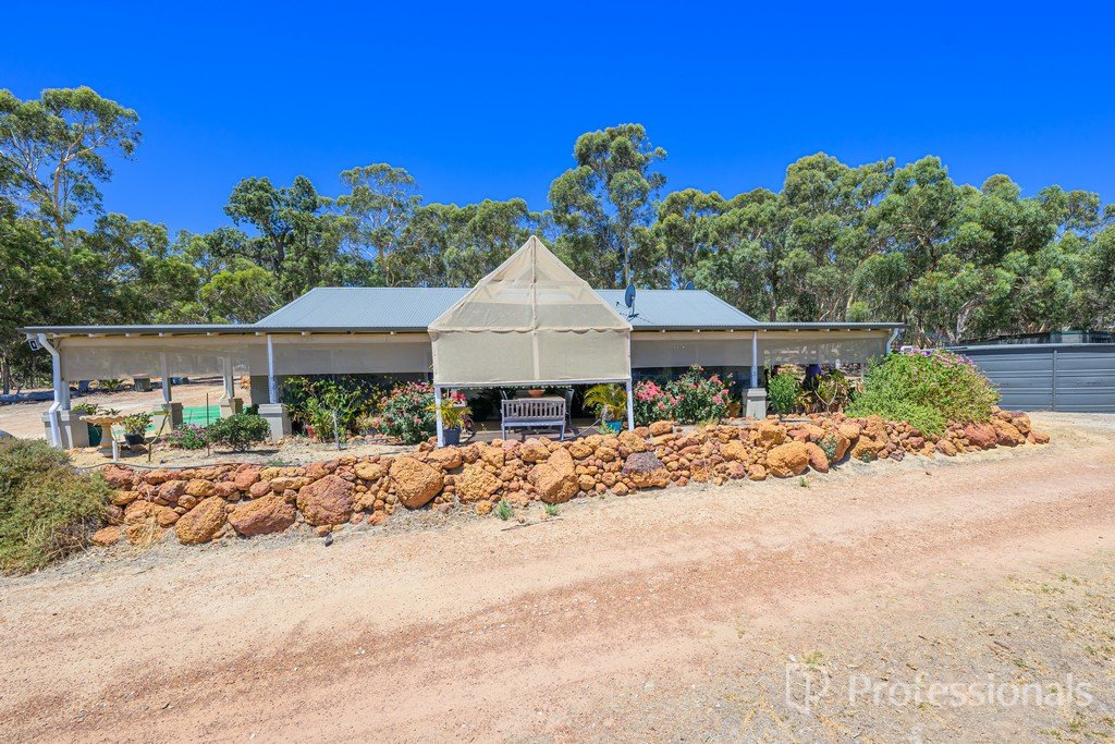 133 Sandalford Dr, Chittering, WA 6084