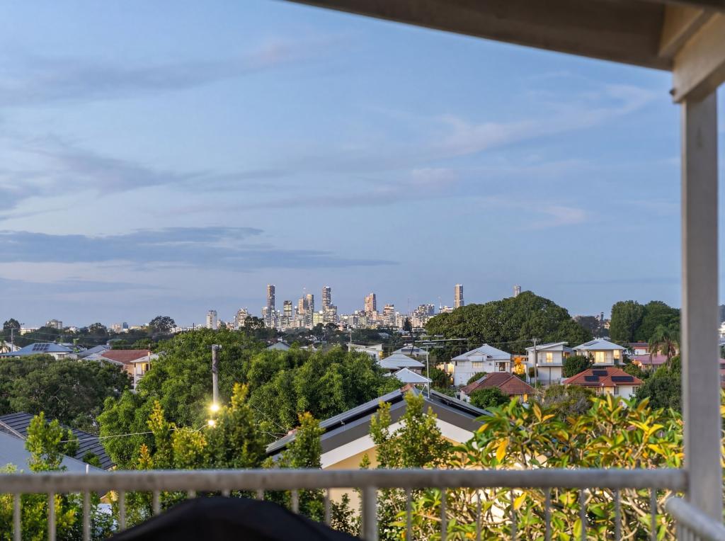 296 Rode Rd, Wavell Heights, QLD 4012