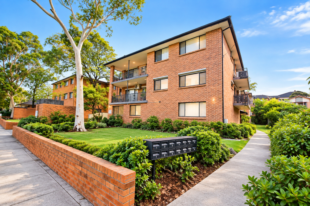 2/68 MEREDITH ST, BANKSTOWN, NSW 2200