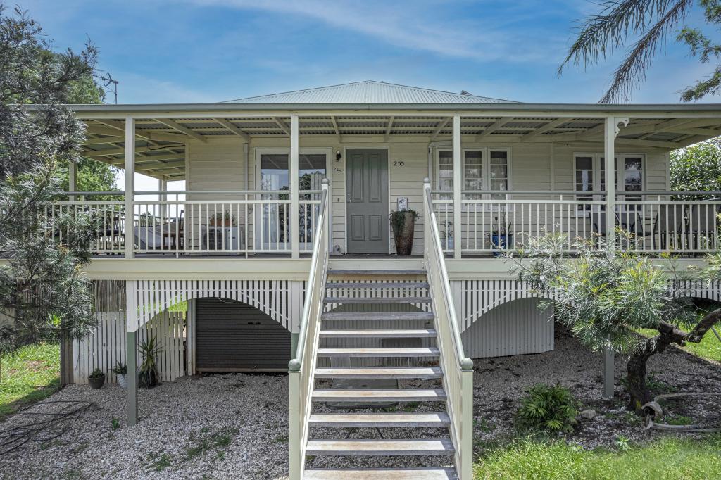 255 New England Hwy, Harlaxton, QLD 4350