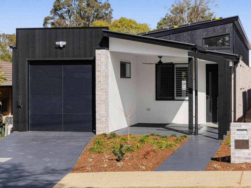 2/28 Welcombe Ave, Rockville, QLD 4350