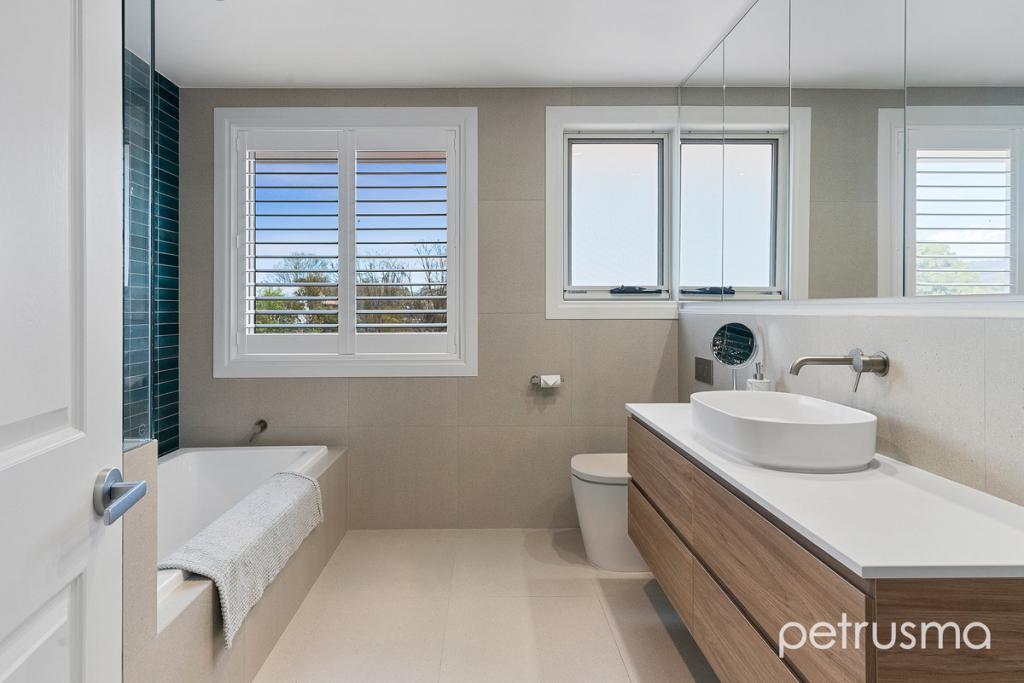 54 Surf Rd, Seven Mile Beach, TAS 7170