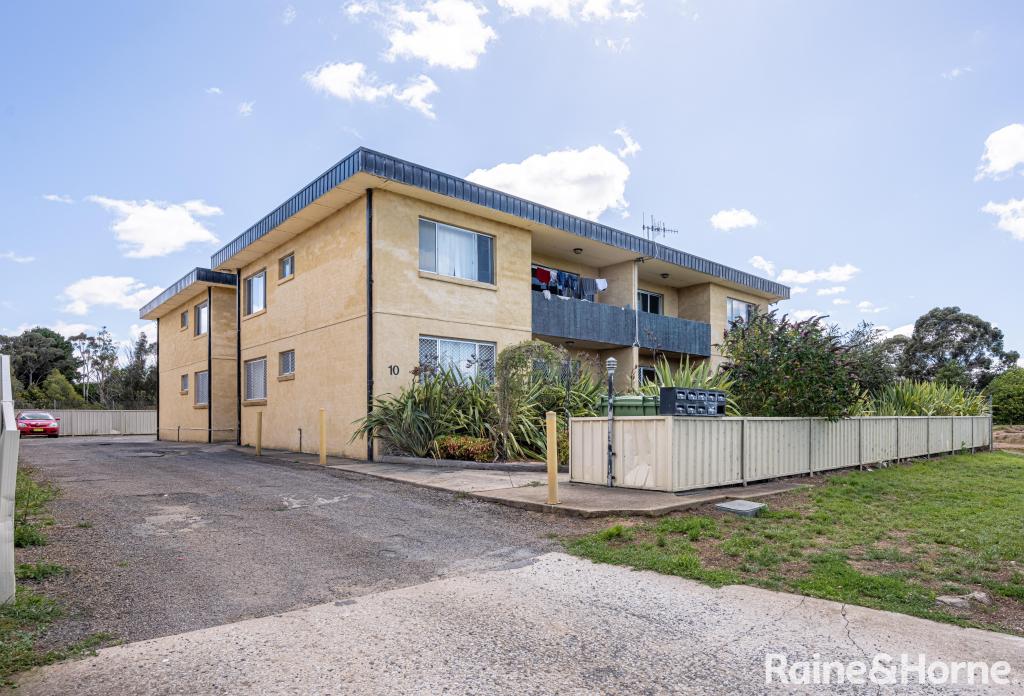 2/10 ALBION ST, GOULBURN, NSW 2580